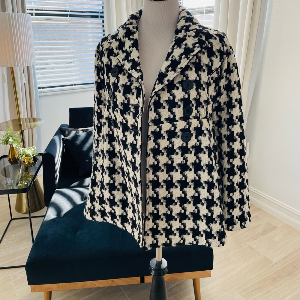 Gorgeous Black and White Candies Coat